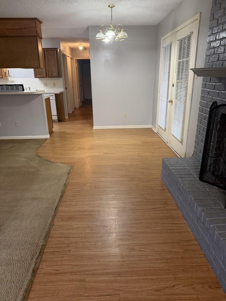 527 N Broad St - Photo 5 of 23