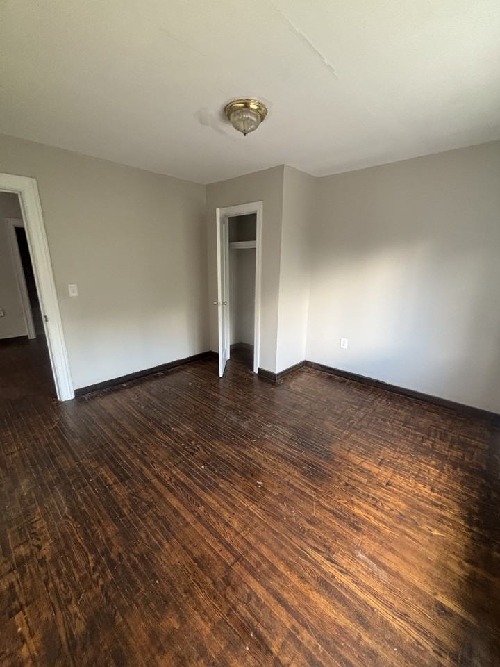 431 W G St #B9 - Photo 7 of 8