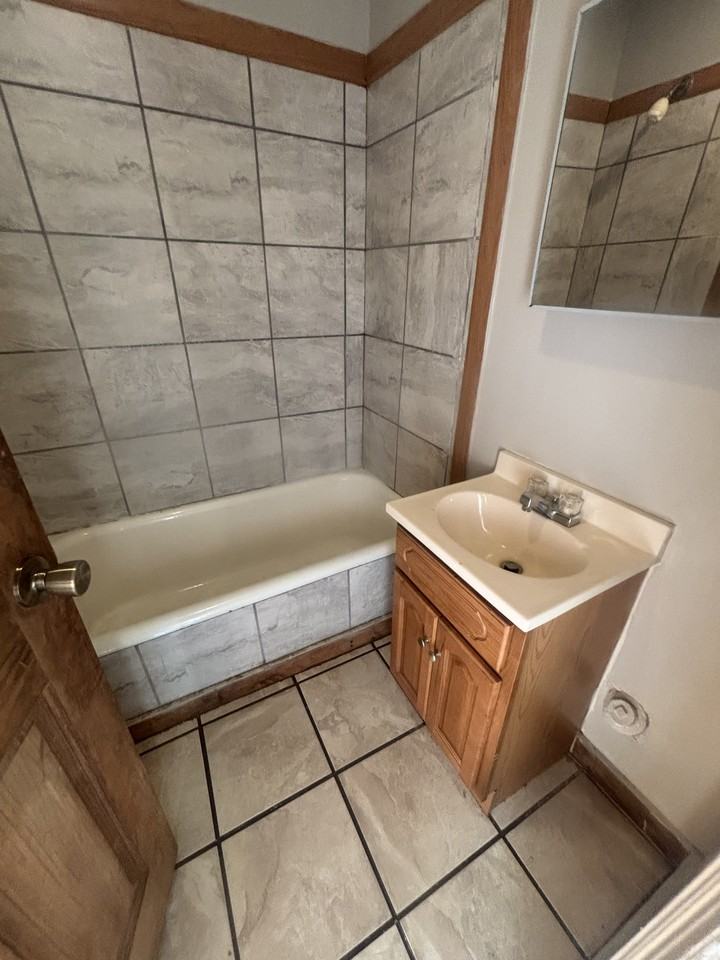431 W G St #B10 - Photo 7 of 8