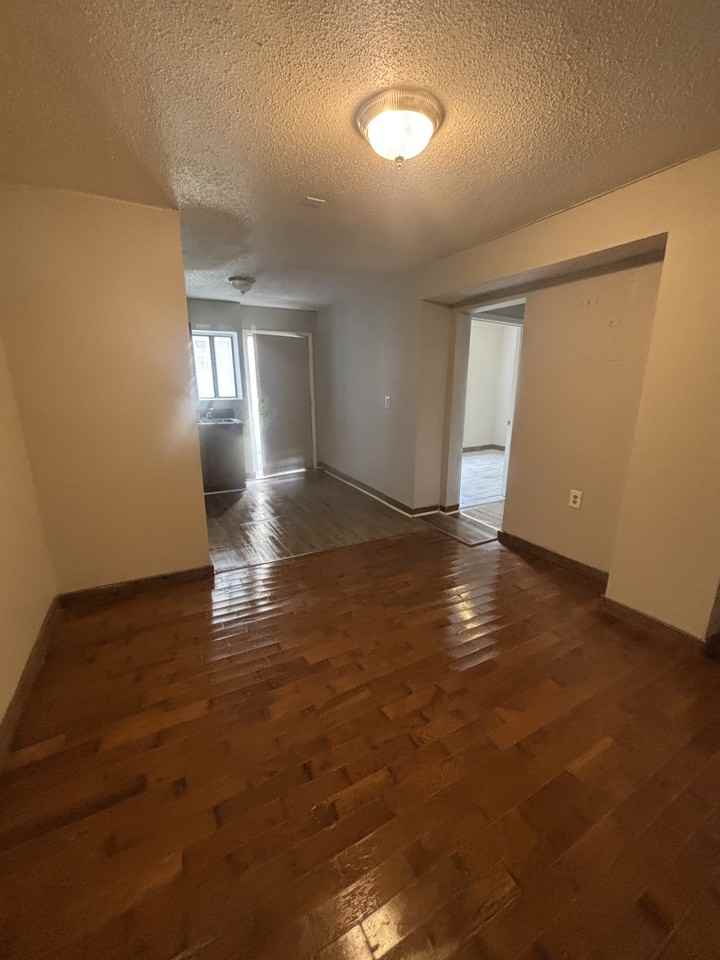 431 W G St #B1 - Photo 2 of 9