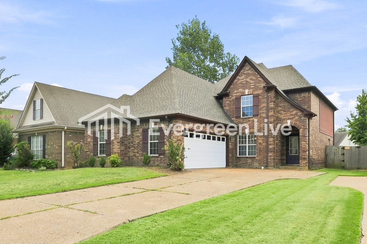 2705 Graystone Dr - Photo 2 of 15