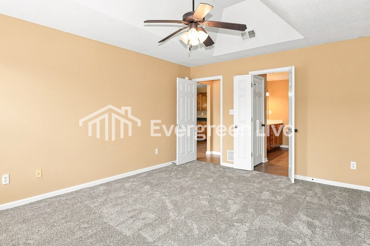 2705 Graystone Dr - Photo 4 of 15
