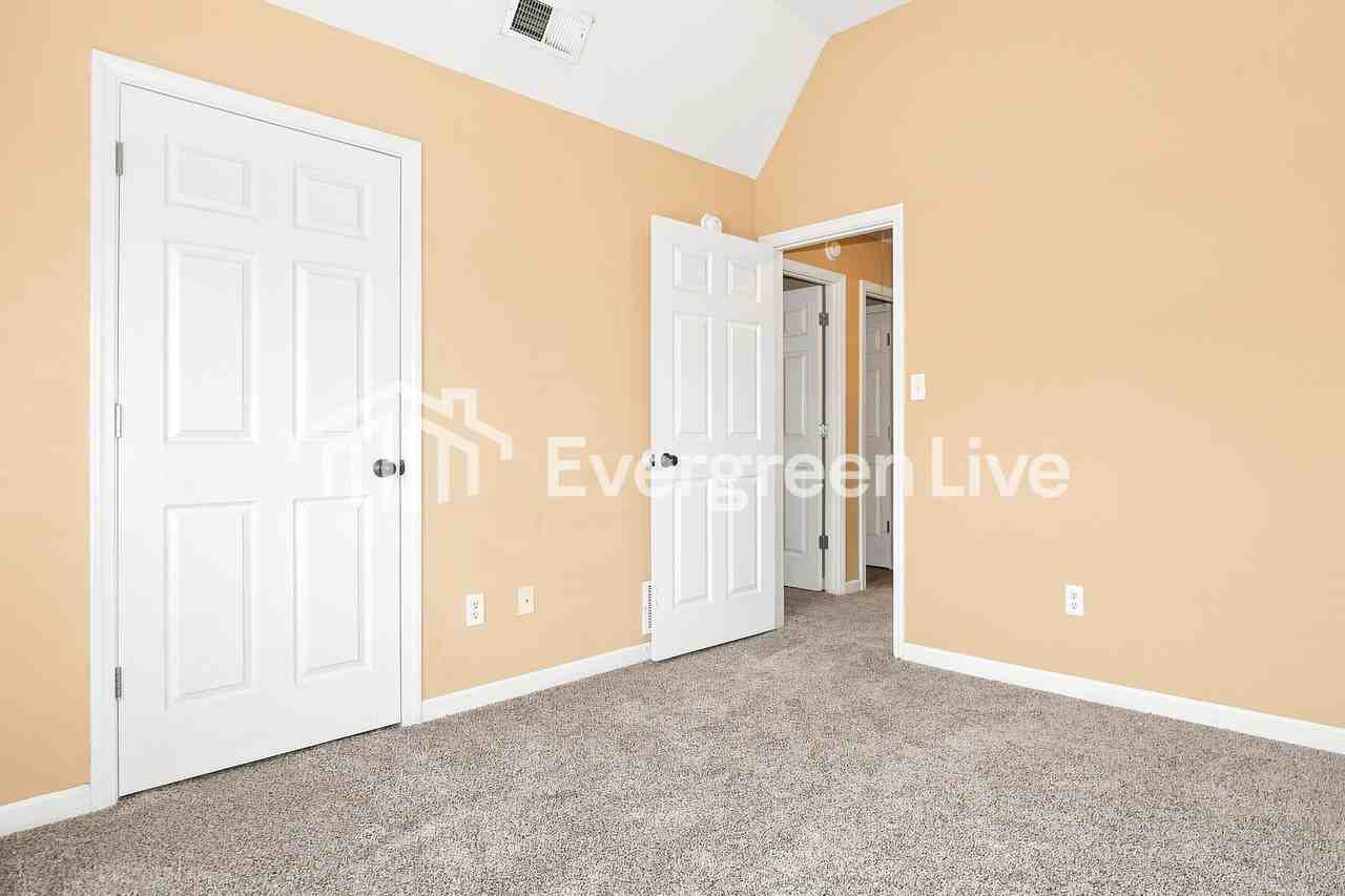 2705 Graystone Dr - Photo 6 of 15