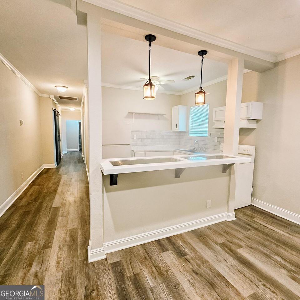 408 Boulevard St - Photo 2 of 8