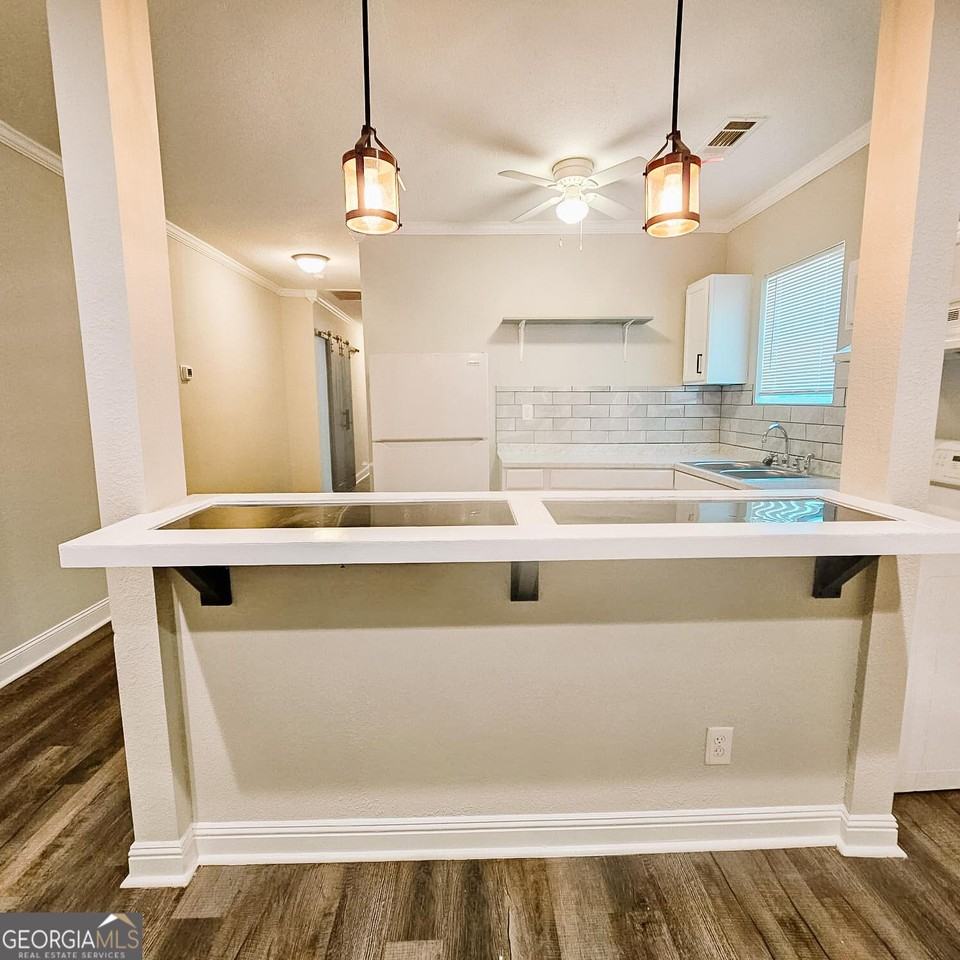 408 Boulevard St - Photo 3 of 8