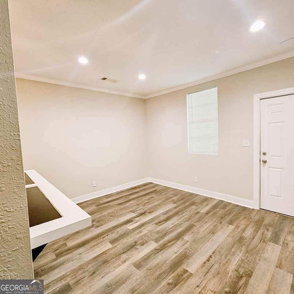 408 Boulevard St - Photo 5 of 8