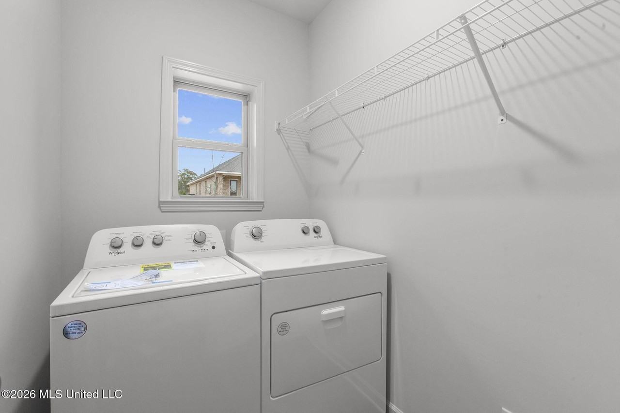 621 Stillwater Cv - Photo 6 of 30