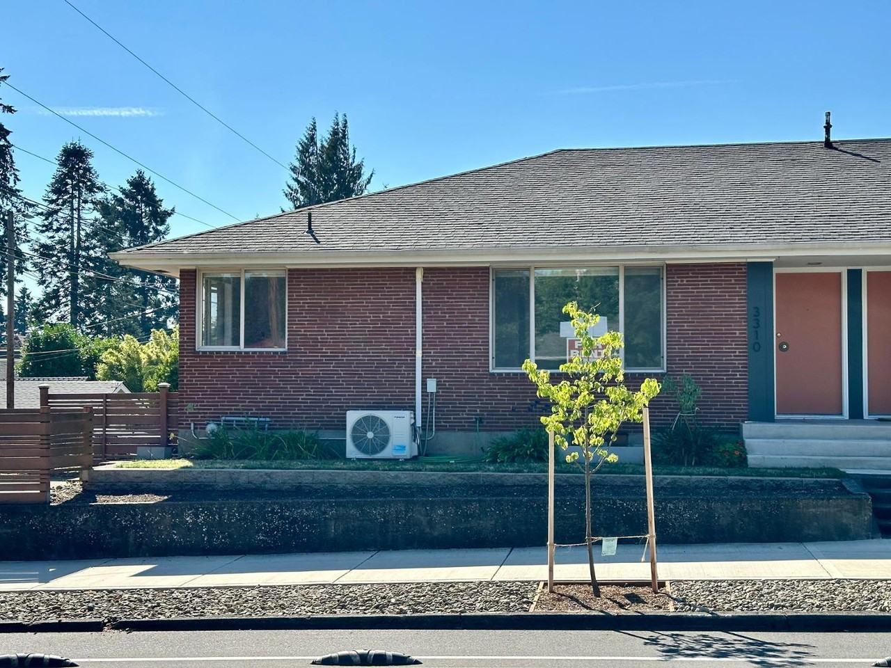 3310 Columbia St - Photo 3 of 24