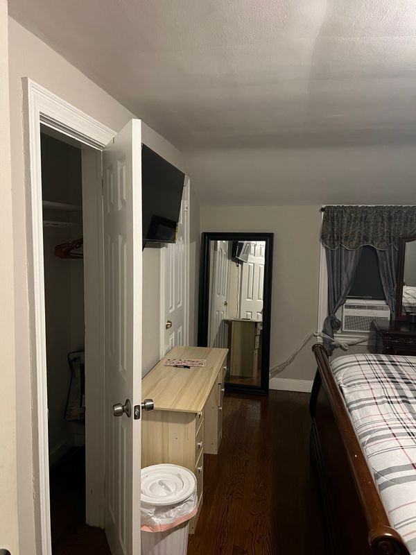 51 Temple Pl - Photo 2 of 5