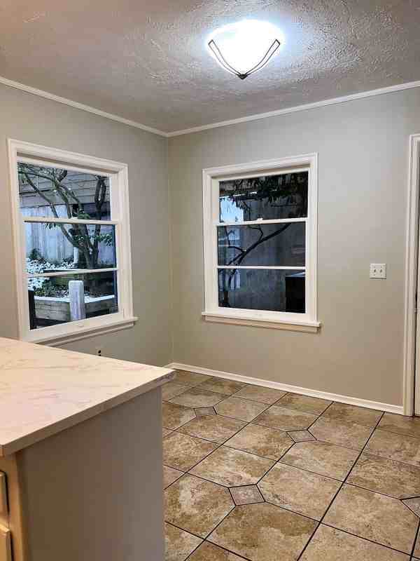 4614 Ne 97th St - Photo 6 of 21