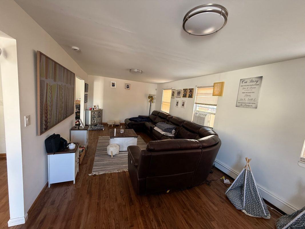 123 Louis Ave - Photo 4 of 20