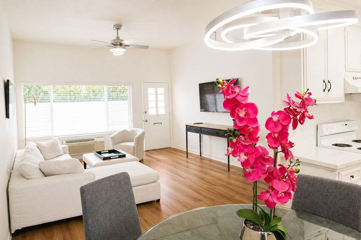 950 Avenida Carmel ##G - Photo 4 of 13