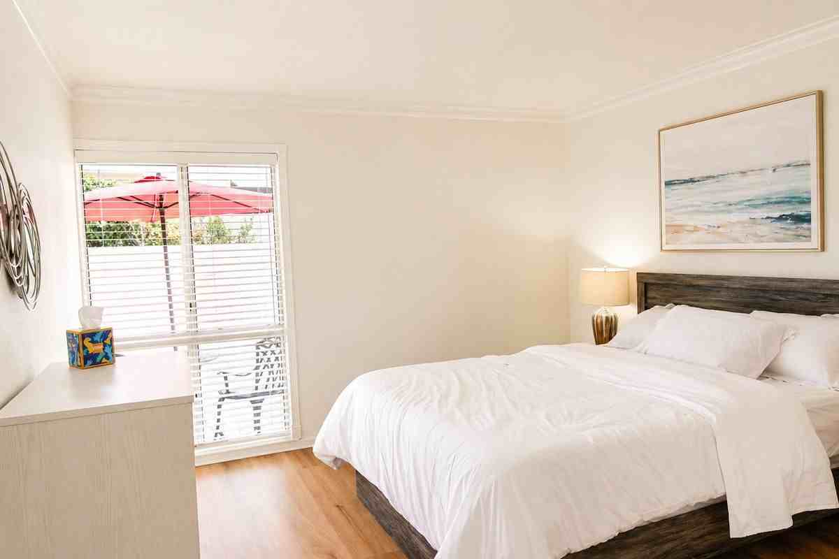950 Avenida Carmel ##G - Photo 6 of 13