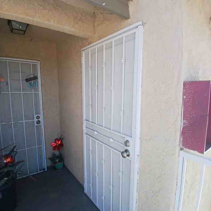509 E Avenue Q2 ##B - Photo 2 of 12
