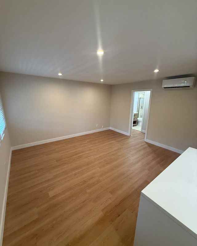 2229 1/2 Grand Ave - Photo 3 of 21