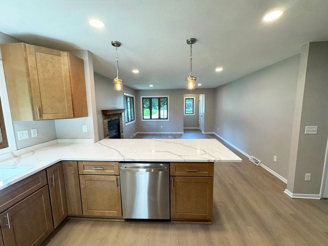 1614 Stardust Dr - Photo 3 of 19
