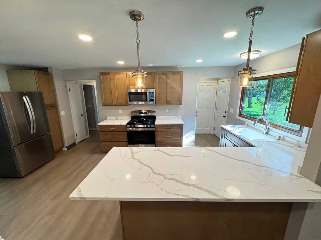 1614 Stardust Dr - Photo 4 of 19