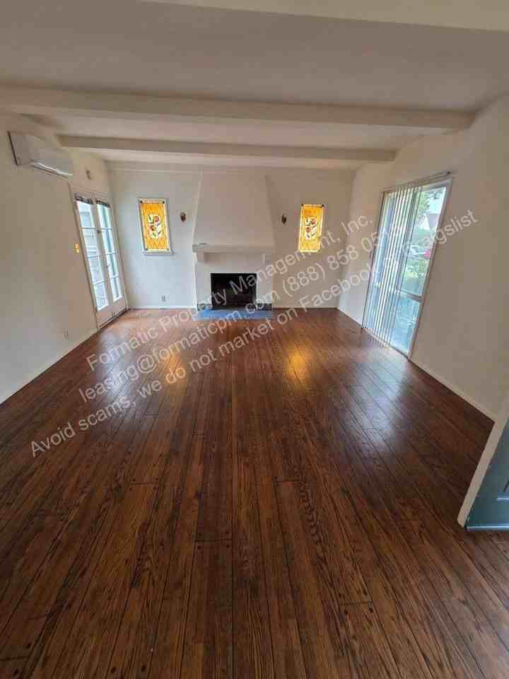 1720 La Senda Pl - Photo 2 of 10