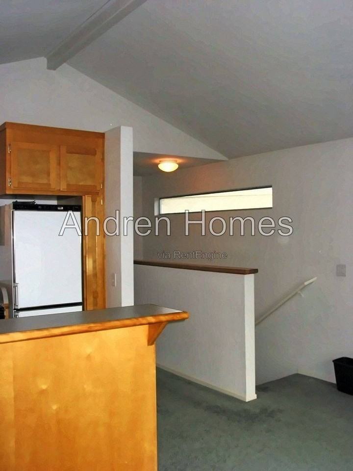1841 Alice St #B - Photo 6 of 10