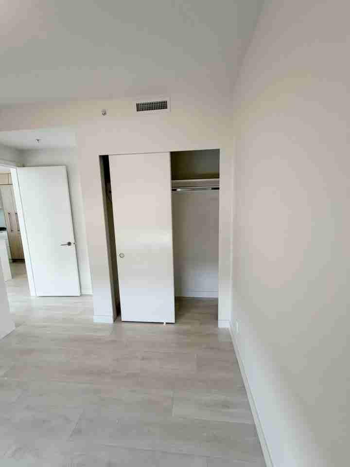 537 Cottonwood Avenue #1602 - Photo 3 of 11