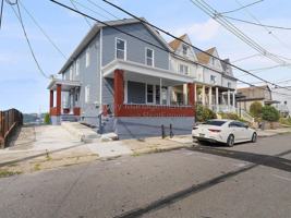 featured image of 2721 Cobden St #1