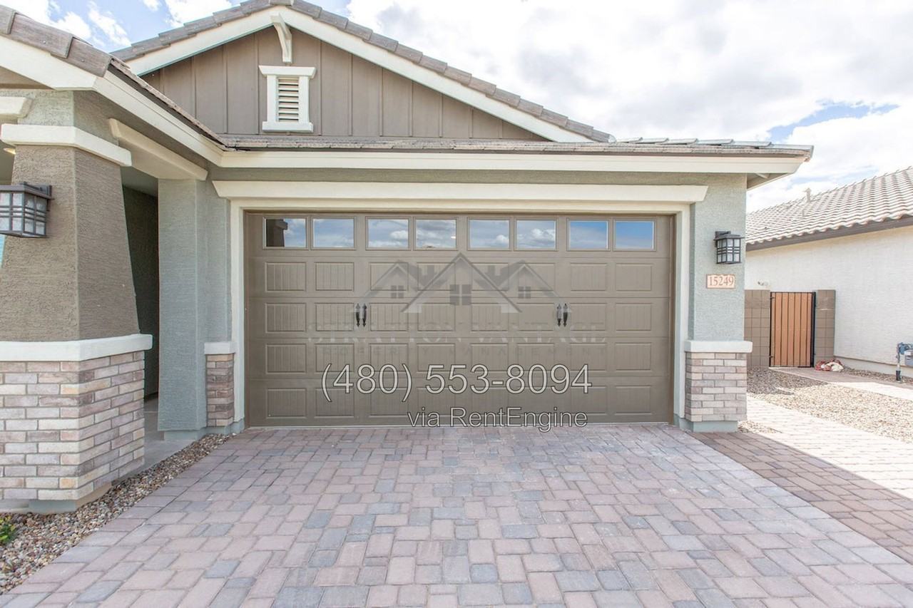 15249 W Latham St - Photo 4 of 50