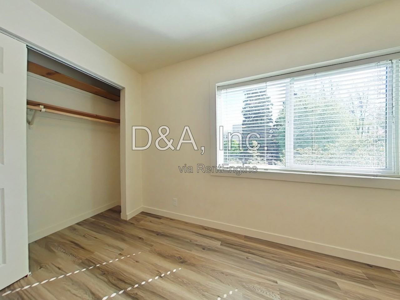 111 Nw 11th St #203 - Photo 6 of 9