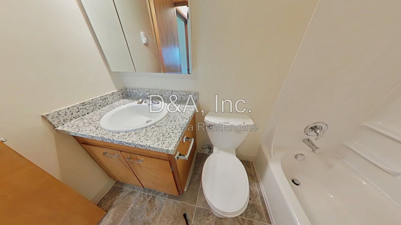 111 Nw 11th St #203 - Photo 7 of 9