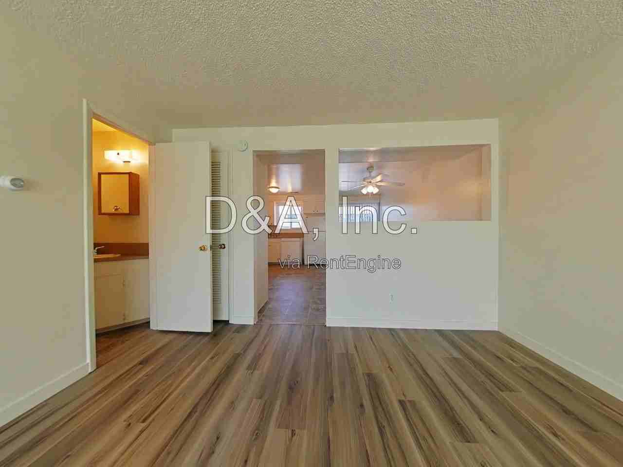 943 22nd Ave Sw - Photo 2 of 9