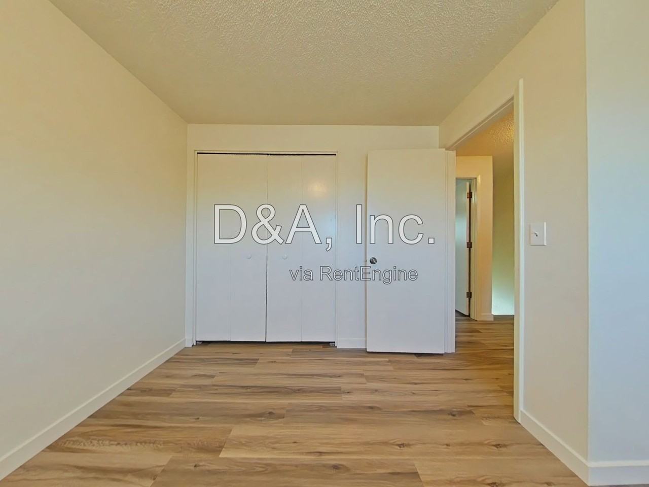943 22nd Ave Sw - Photo 6 of 9