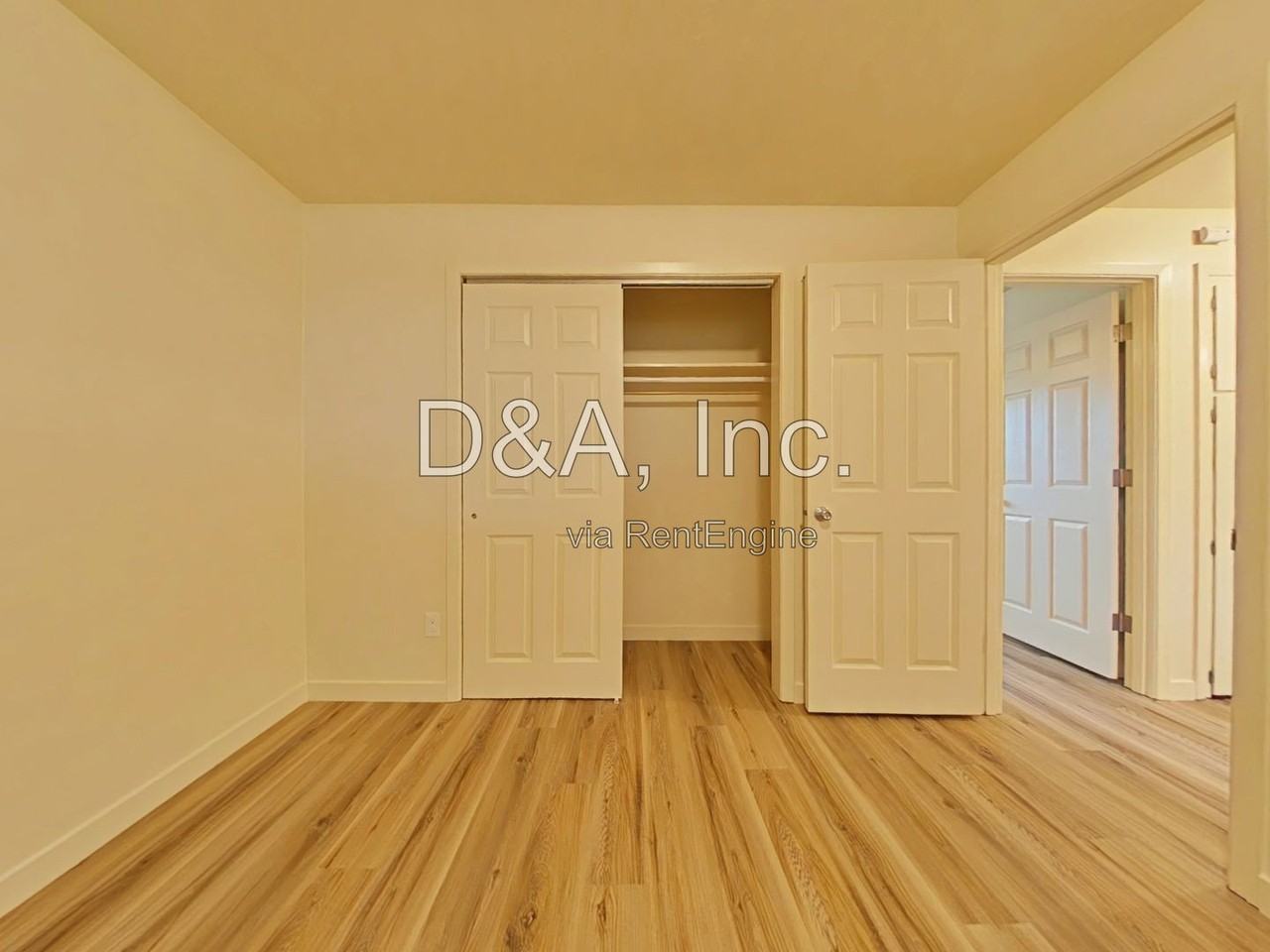215 Sw Tunison Ave - Photo 6 of 15
