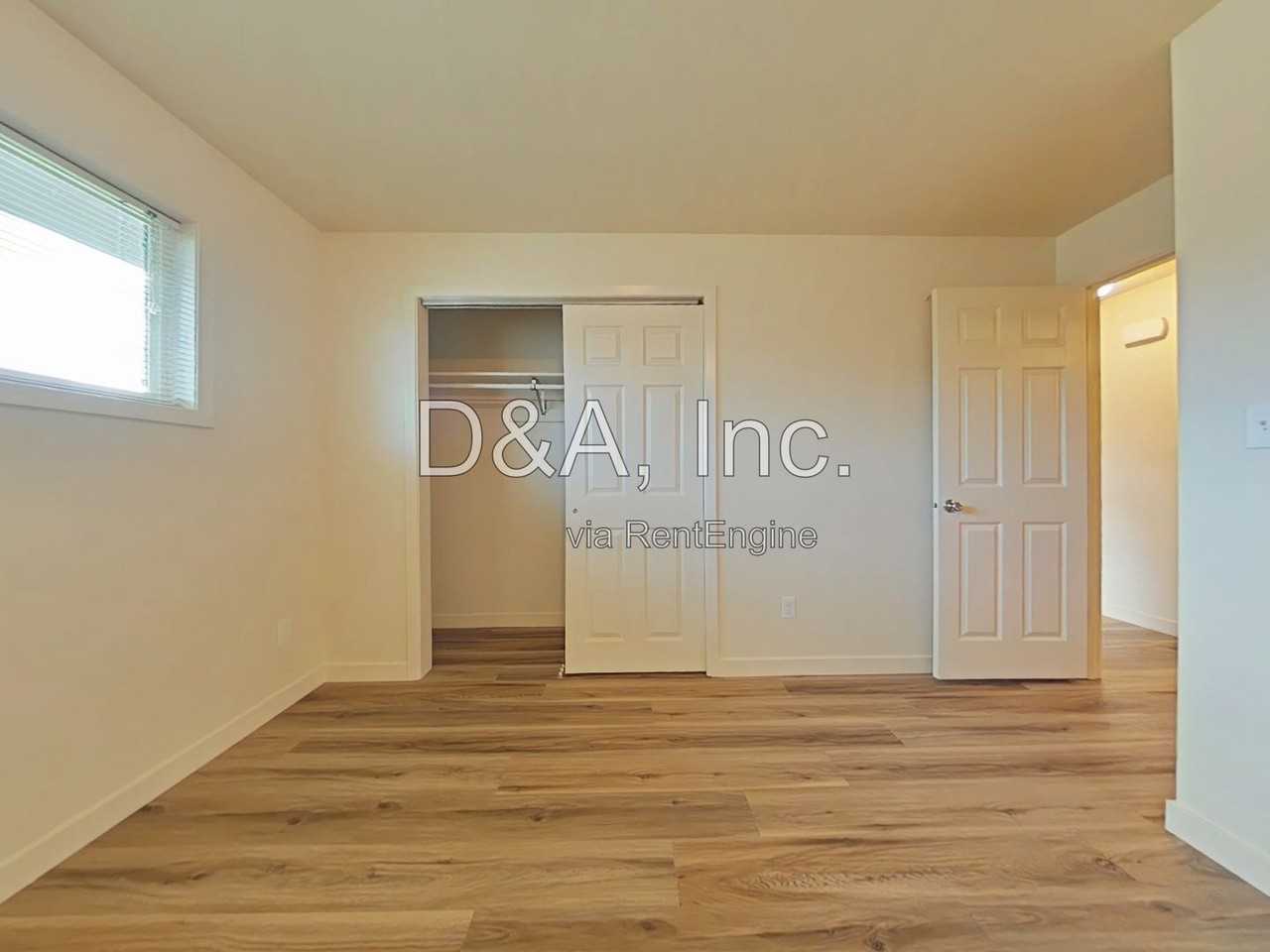 215 Sw Tunison Ave - Photo 7 of 15
