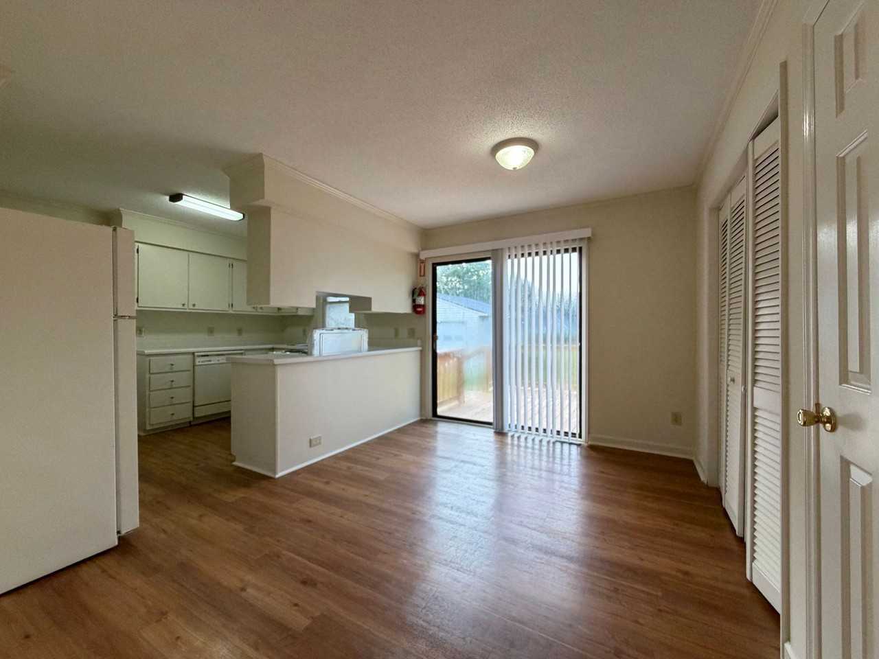 525 S Williamson Ave - Photo 5 of 31