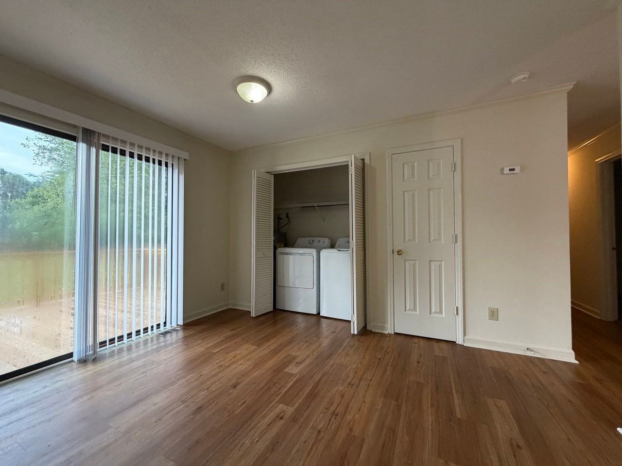 525 S Williamson Ave - Photo 6 of 31