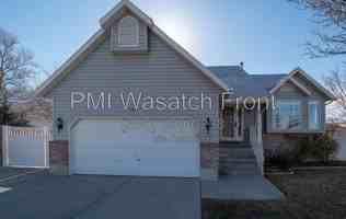 featured image of 794 E Savannah Ct