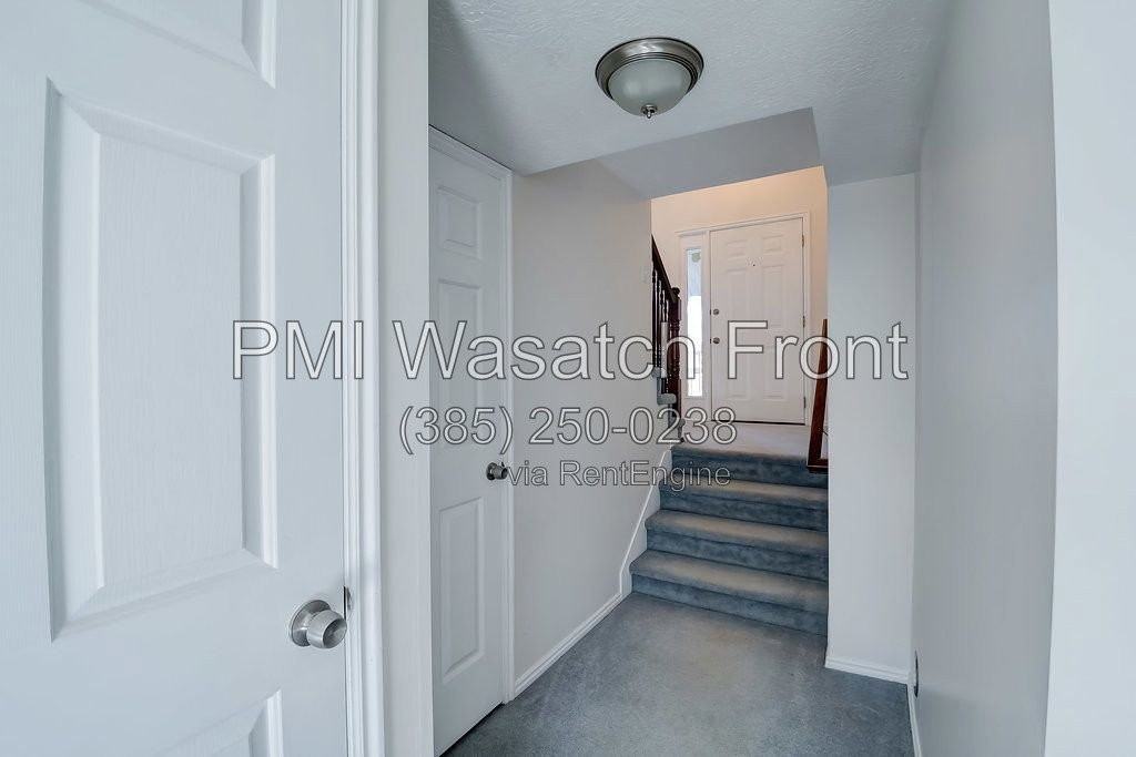 794 E Savannah Ct - Photo 7 of 28