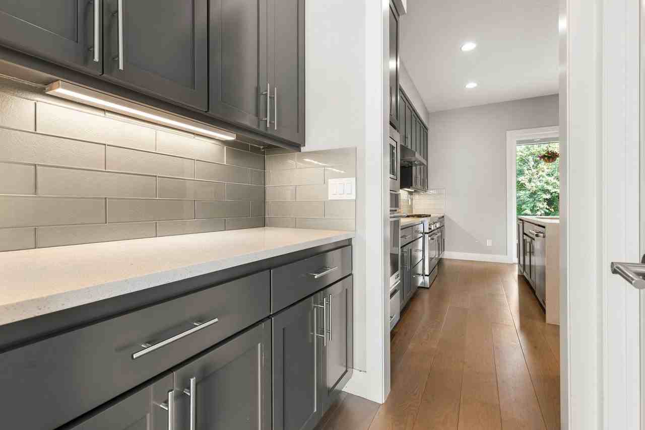 10805 Nw Cornell Rd - Photo 5 of 35