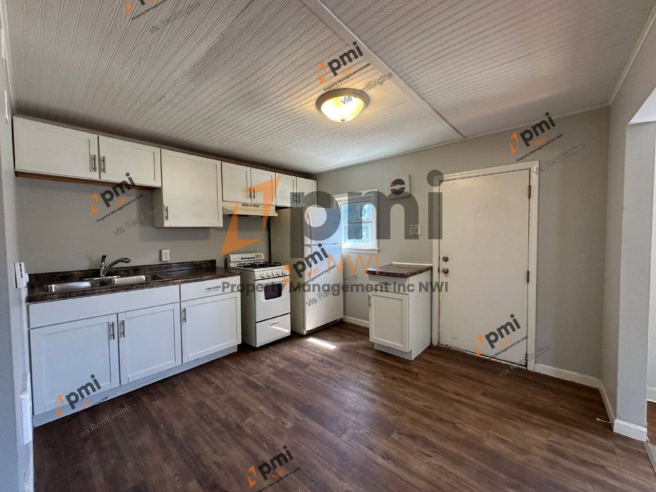 5030 W Ridge Rd #1 - Photo 5 of 11