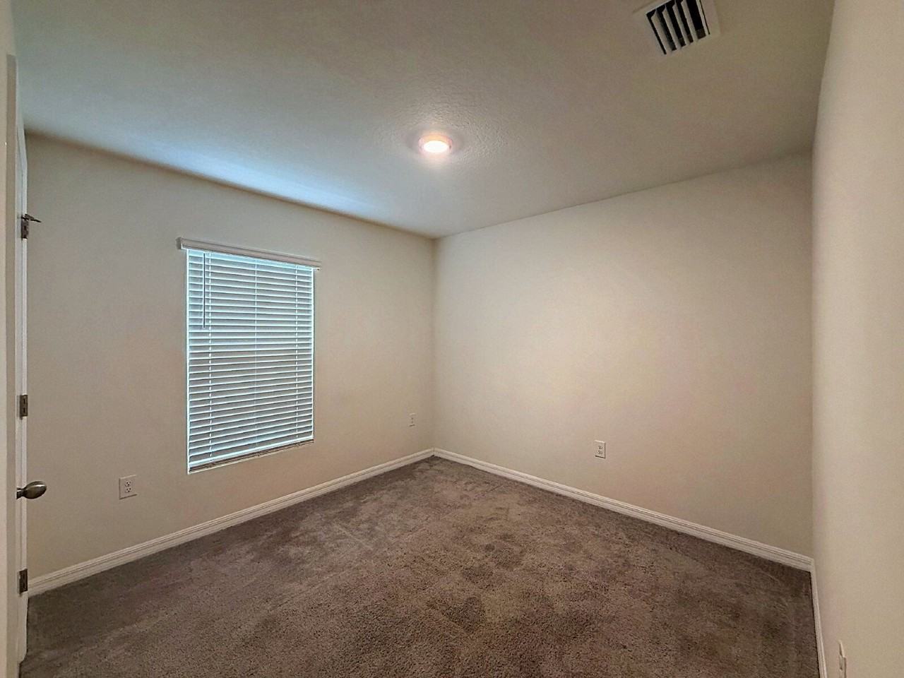 3210 Suncoast Plains Dr - Photo 5 of 28