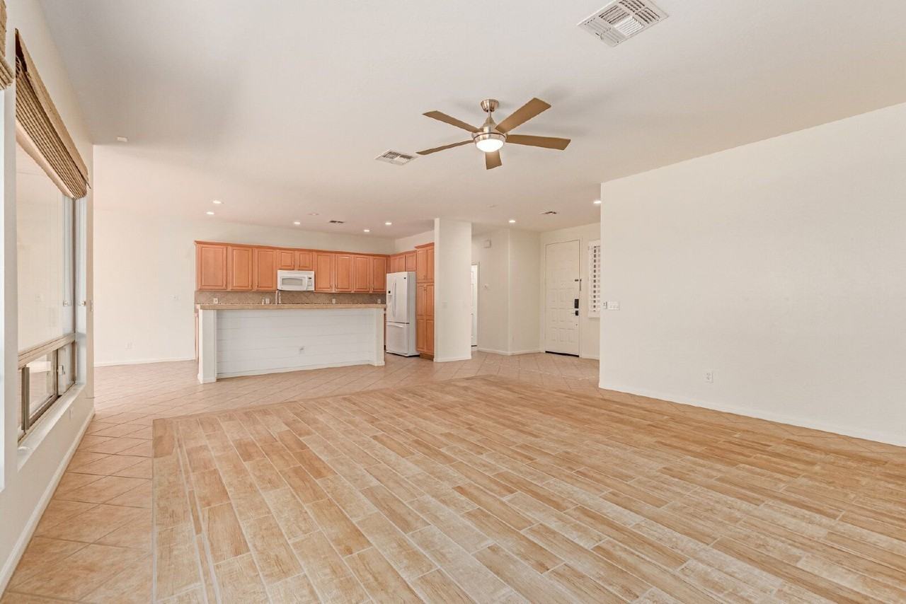 3346 W Sousa Dr - Photo 6 of 29