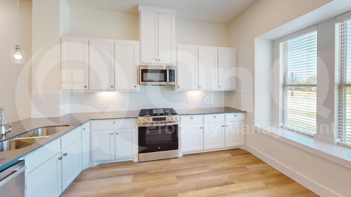 333 Buck Ridge Dr - Photo 4 of 20