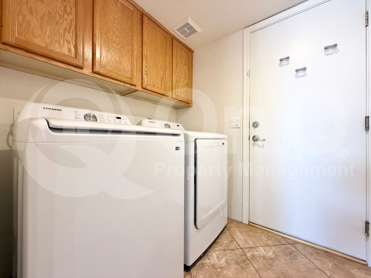 6321 E Roland St - Photo 2 of 26