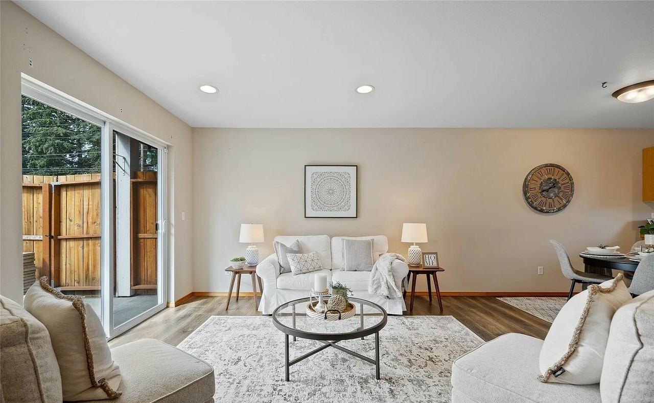 5002 S 30th St #D2 - Photo 3 of 13