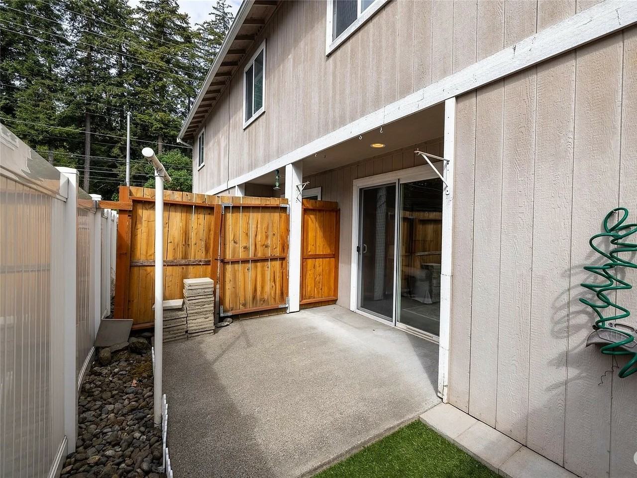 5002 S 30th St #D2 - Photo 5 of 13