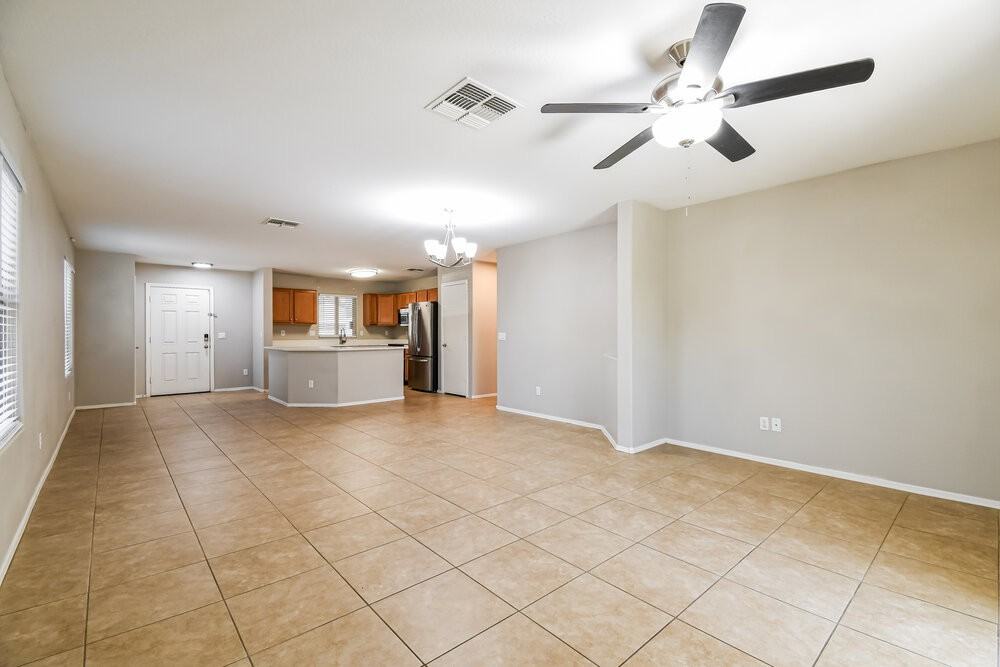 2541 S De Soto Rd - Photo 4 of 16