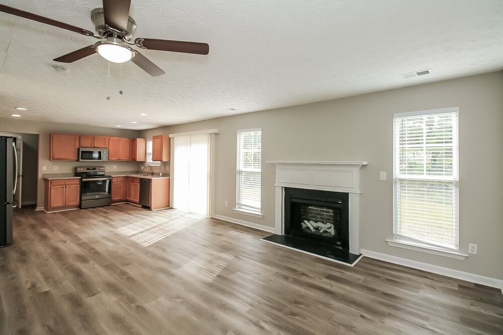 2110 Liberty Hts - Photo 5 of 17