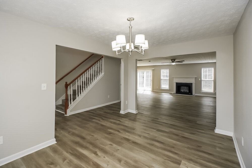 2110 Liberty Hts - Photo 6 of 17