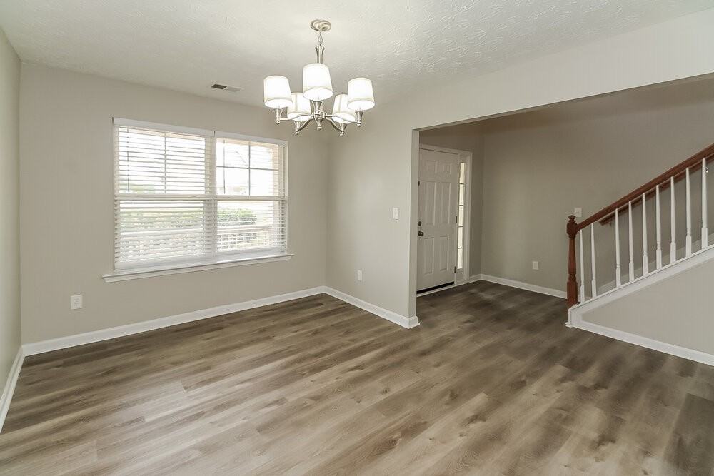 2110 Liberty Hts - Photo 7 of 17