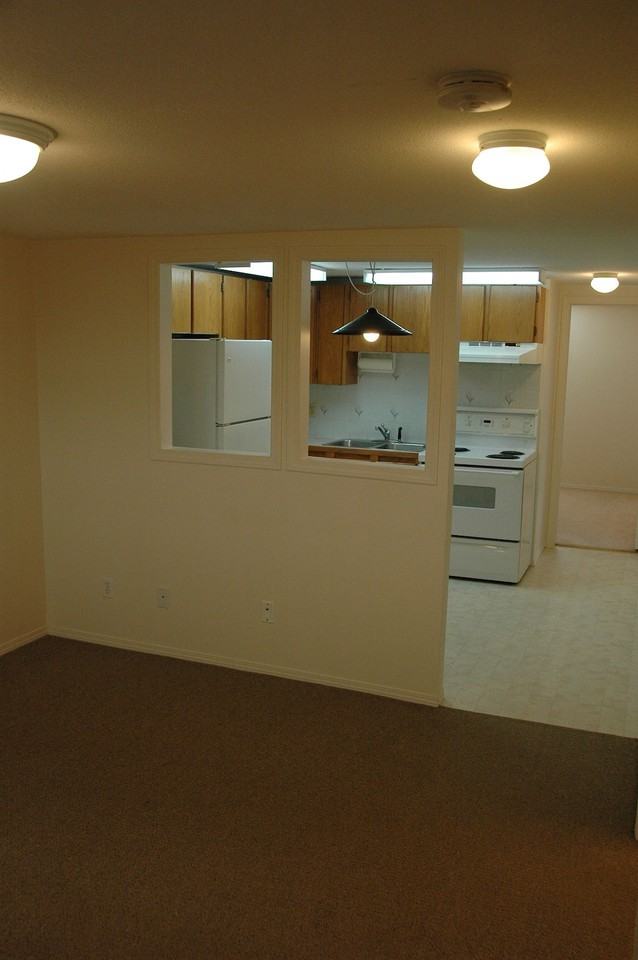 360 Hendon Dr Nw - Photo 3 of 11
