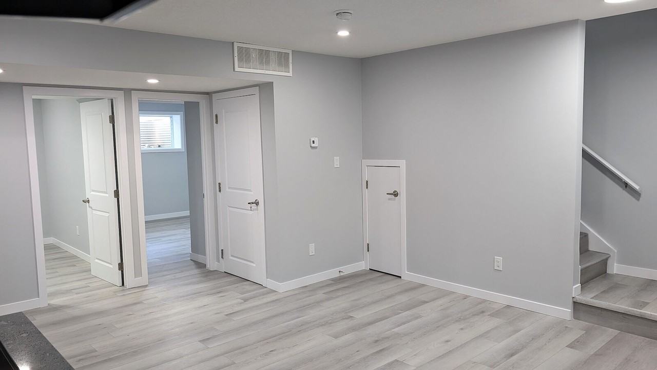 220 Salisbury Way - Photo 7 of 11